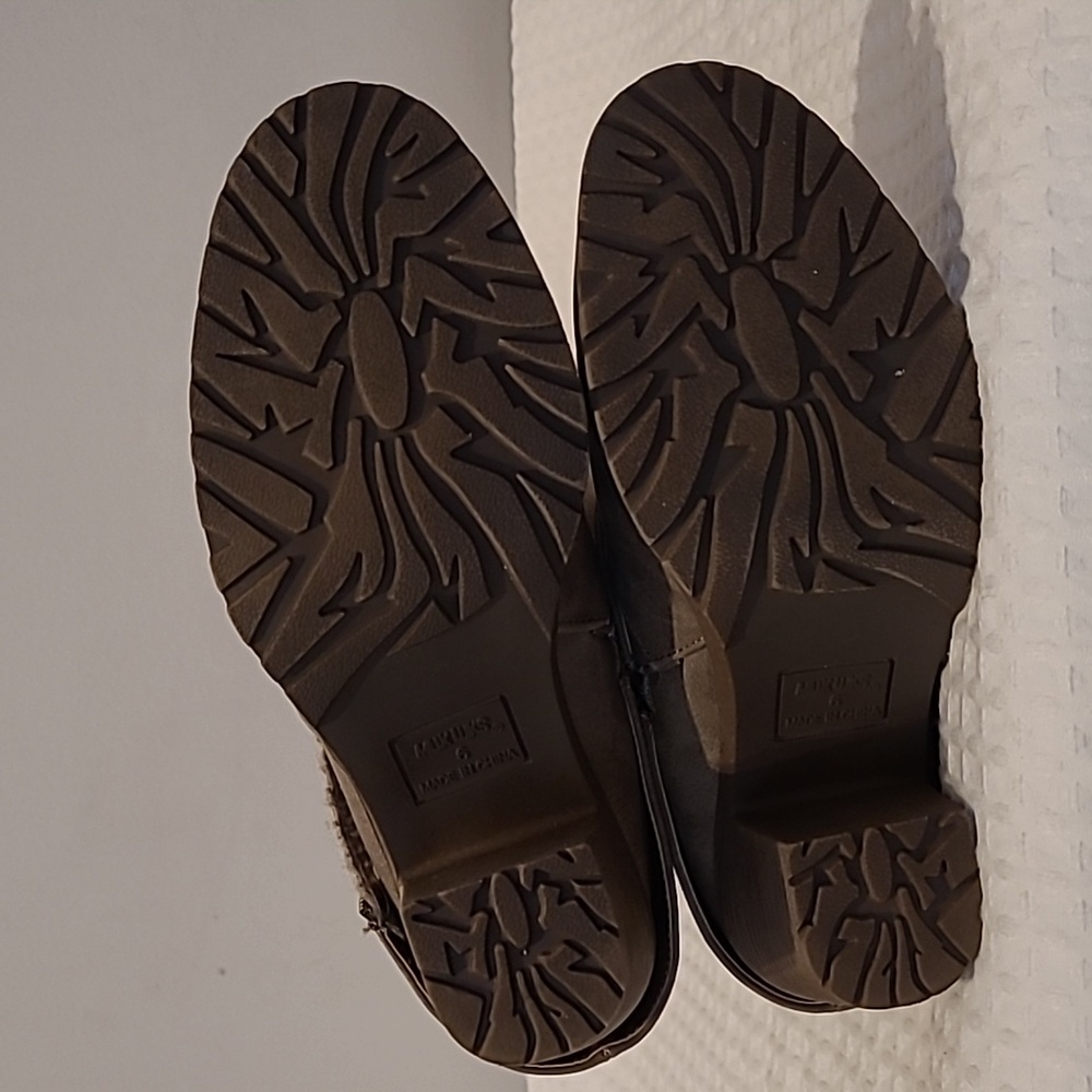 Mukluks - Picture 3 of 5